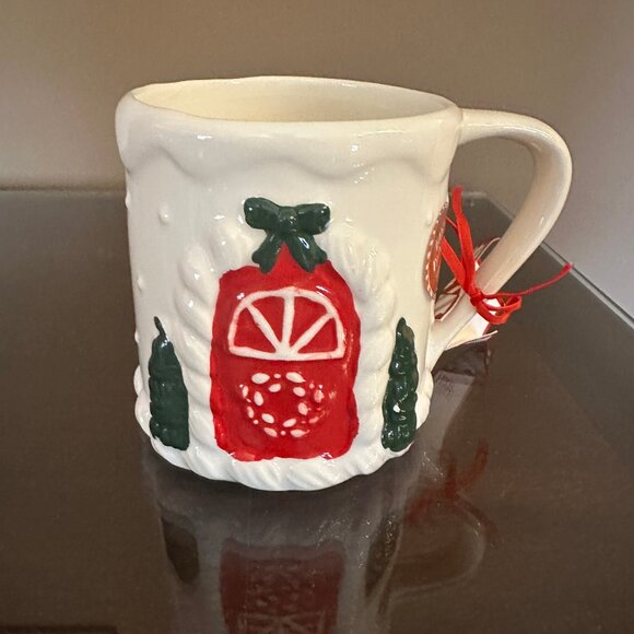 Peppermint & Pine Red Door w/wreath green Bow Frosting Trimmed Mug NWT 2025 - Picture 1 of 6